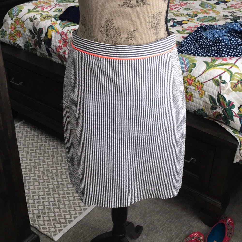 J.Crew the pencil skirt Size 2